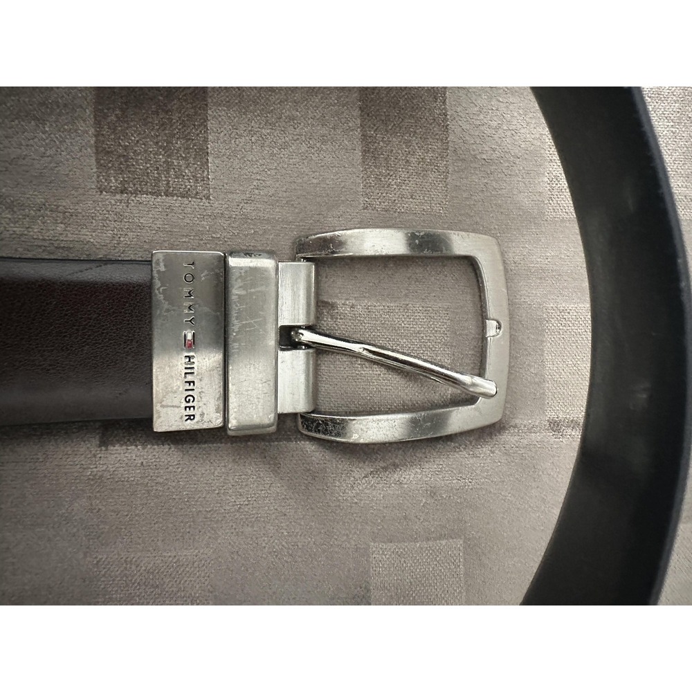 Tommy Hilfiger Belt 40 Brown Black Reversible Leather Dress Buckle Logo Classic